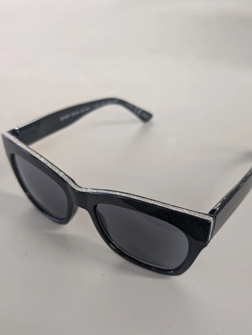 Peepers Shine On Sun 2548R Chacha Black Sunglasses